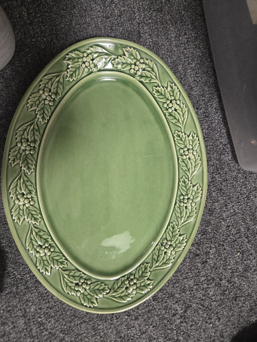 Bordallo Pinheiro Green Ceramic Holly Serving Platter